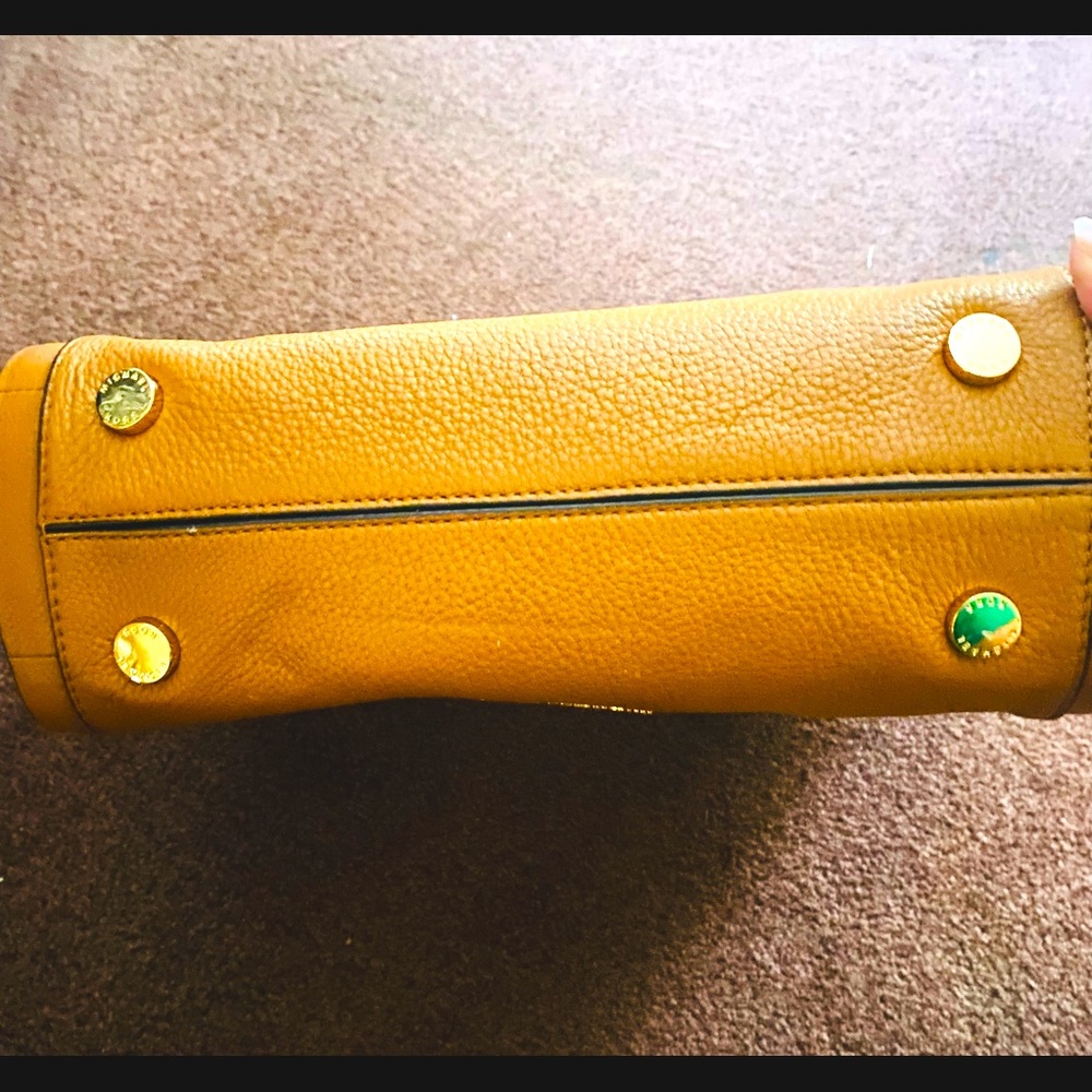 Michael Kors Purse - Picture 4 of 6